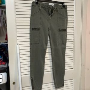 Women’s skinny pants